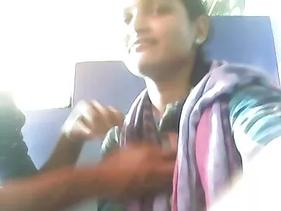 红头发的女人正在转移到
