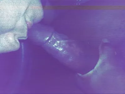 黑鬼把它传给金发女郎